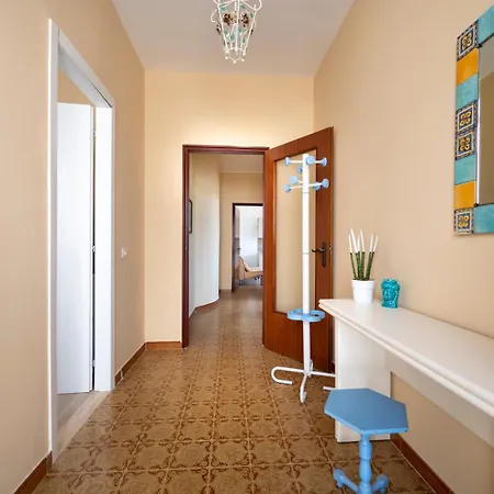 Cosentino Apartment *